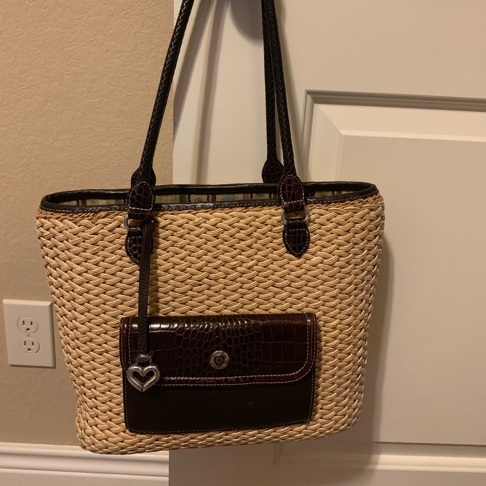 Brighter straw purse